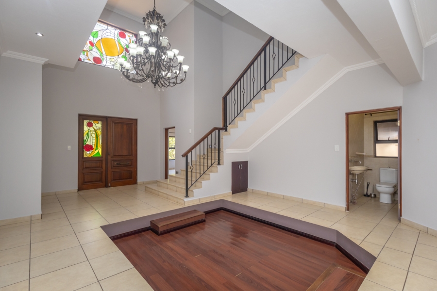 6 Bedroom Property for Sale in The Coves North West